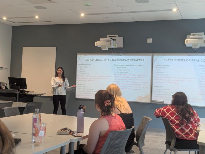 Sammy Yerkes presenting her research project