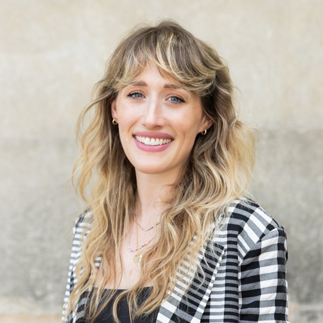 Headshot of Professor Mandy Cooper