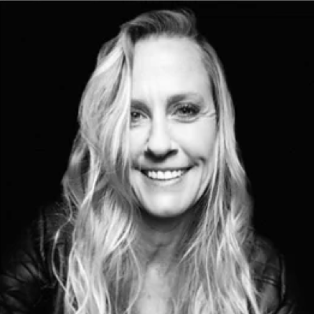 Black and white portrait of Bonnie Kern smiling