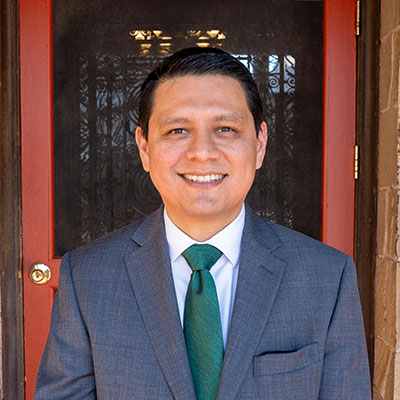 Milton Javier Bravo headshot