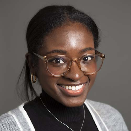 Dara Williams Headshot