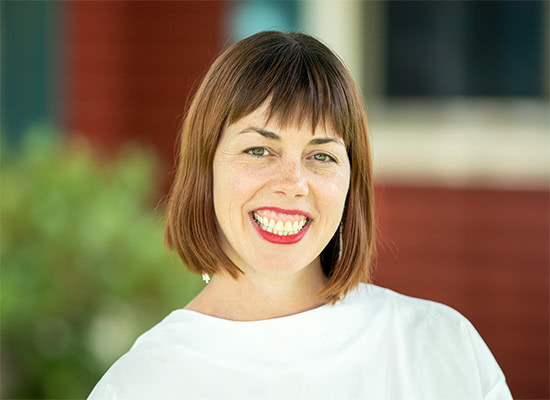 Portrait photo of Alison Whritenour